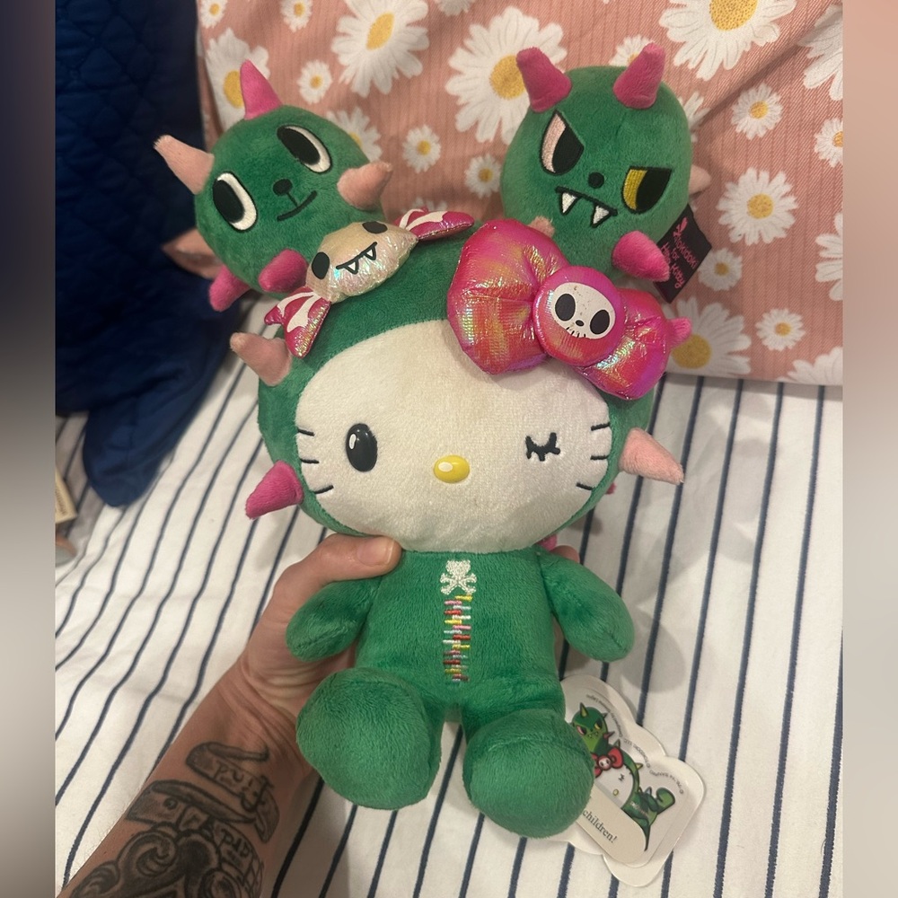 2014 Tokidoki x Hello Kitty Sandy Cactus - Picture 9 of 17
